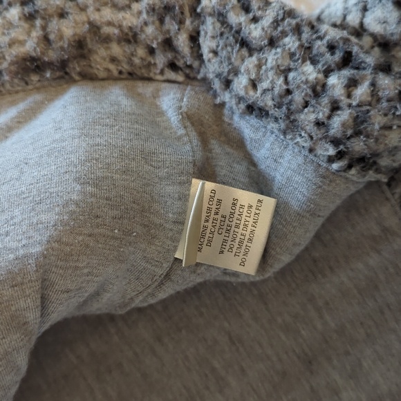 Fuzzy Gray Vest - Picture 8 of 9